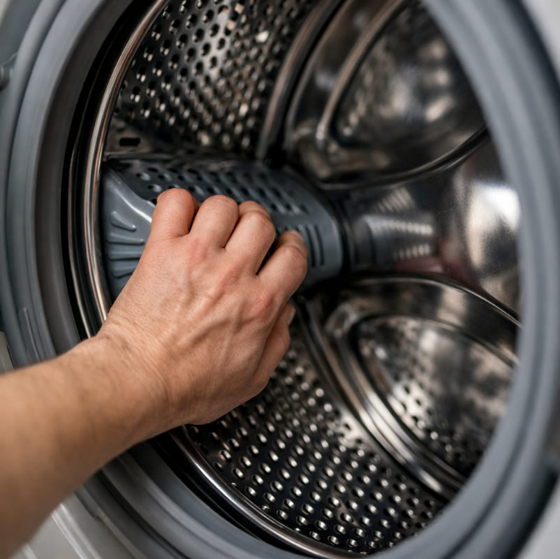 Почему барабан стиральной машины не крутится вручную — причины и диагностика